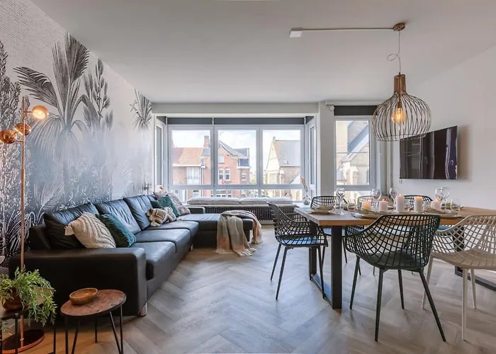 Huswell - Lovely Apartment With Lateral Sea View